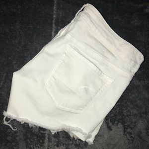 American Eagle white shorts